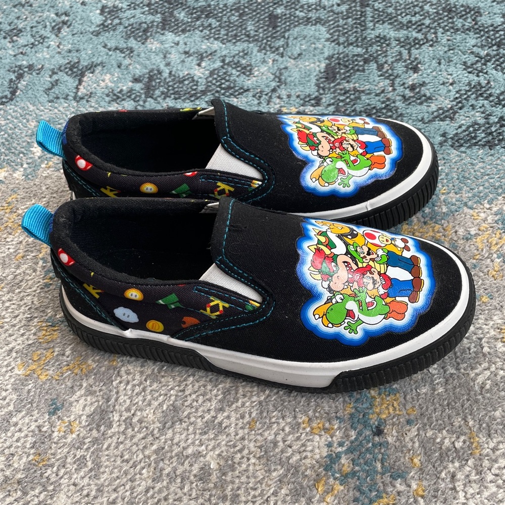 Super Mario Slip ons Toddler 12 - Picture 2 of 3